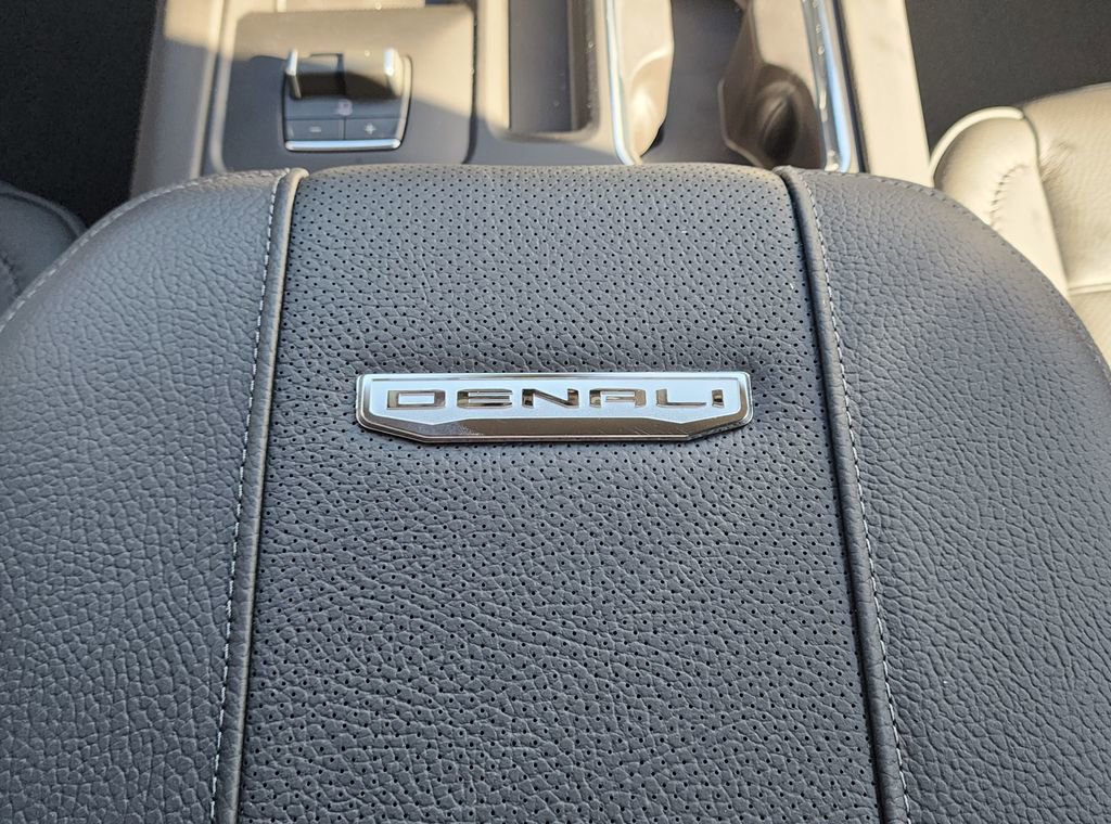 New 2026 GMC Sierra 2500 Denali w/ Denali Reserve Package image 37