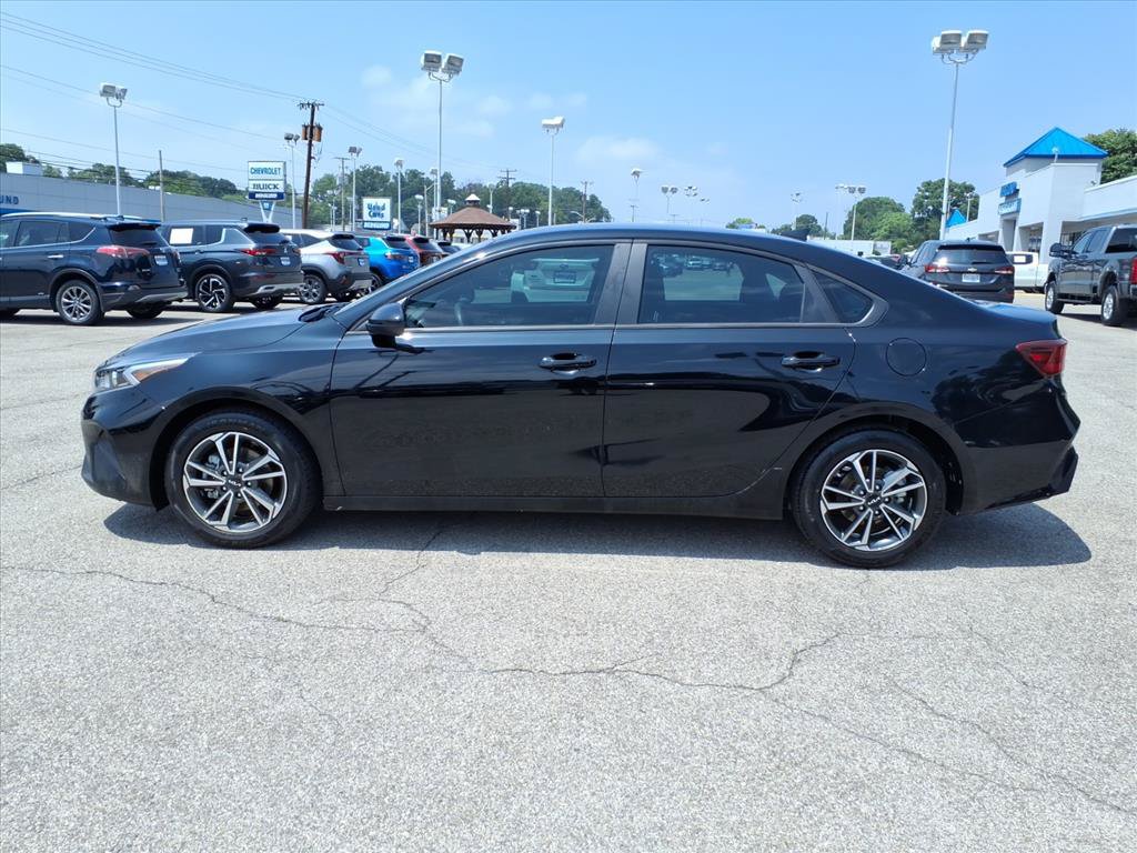 Used 2023 Kia Forte LXS FWD image 7