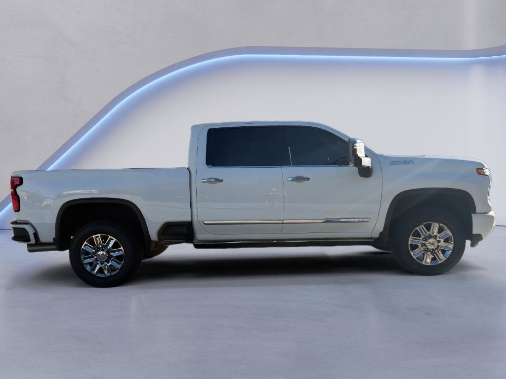 Used 2026 Chevrolet Silverado 3500 High Country w/ High Country Premium Package AWD/4WD image 6