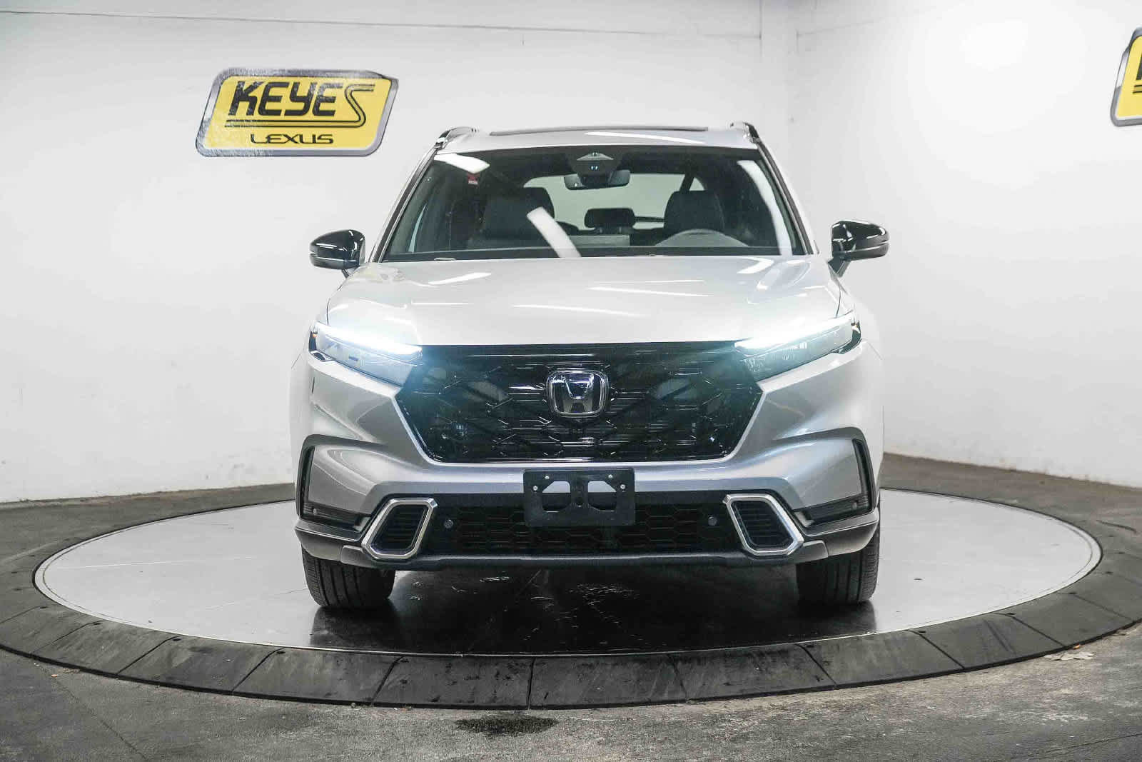 Used 2026 Honda CR-V Sport Touring image 4