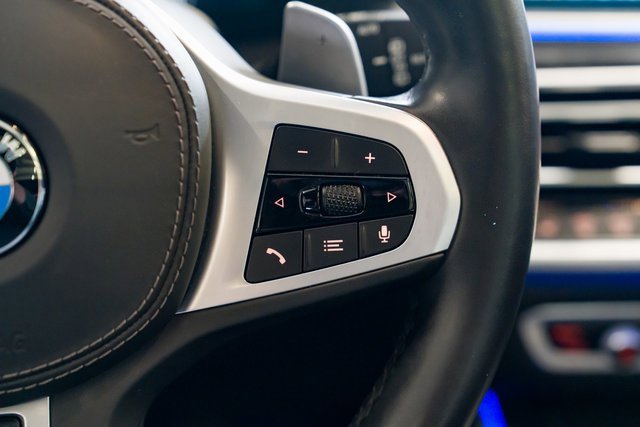 Used 2022 BMW X7 M50i w/ Cold Weather Package image 16
