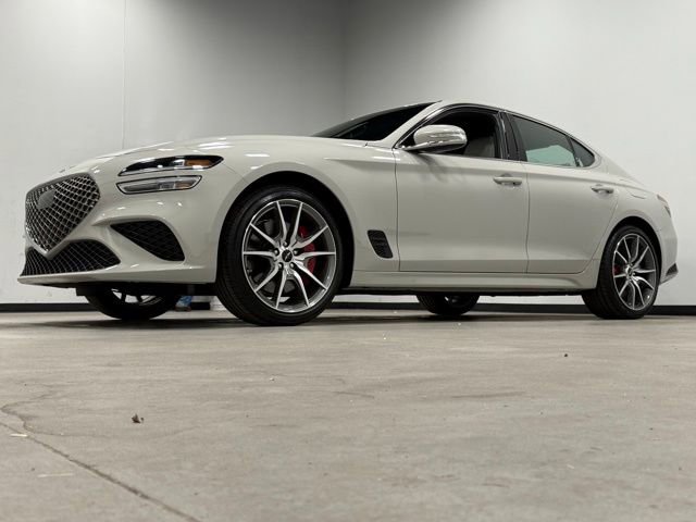 Used 2025 Genesis G70 2.5T image 5