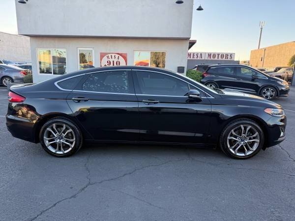 Used 2020 Ford Fusion Titanium FWD image 2