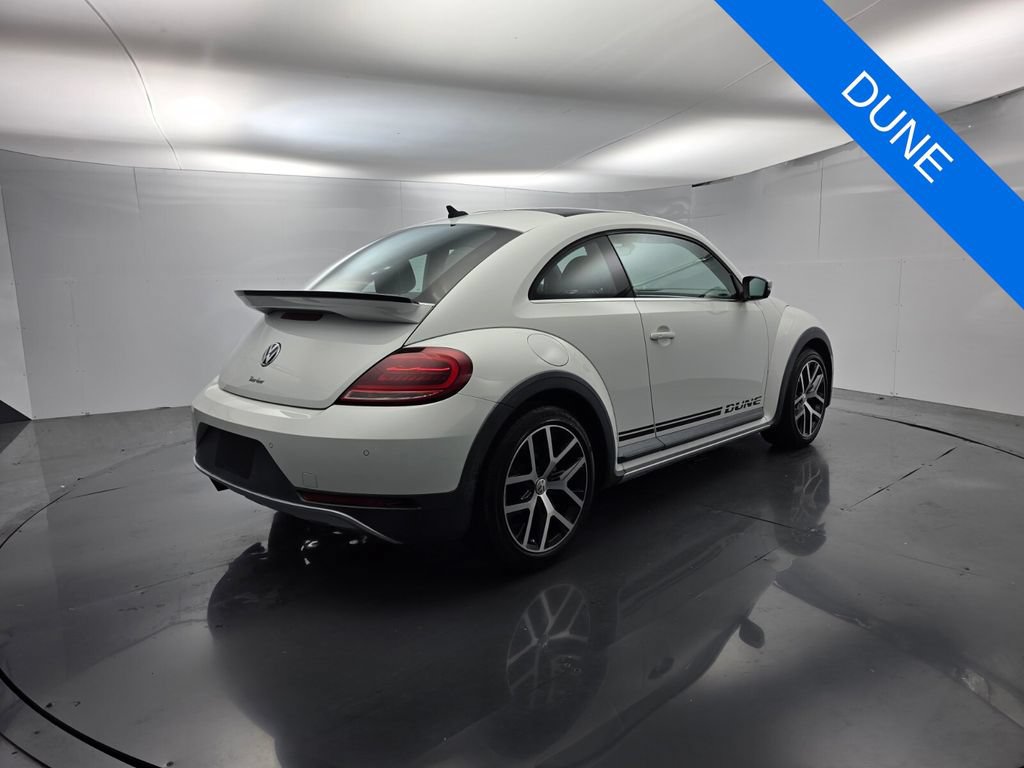 Used 2018 Volkswagen Beetle 2.0T Dune FWD image 4