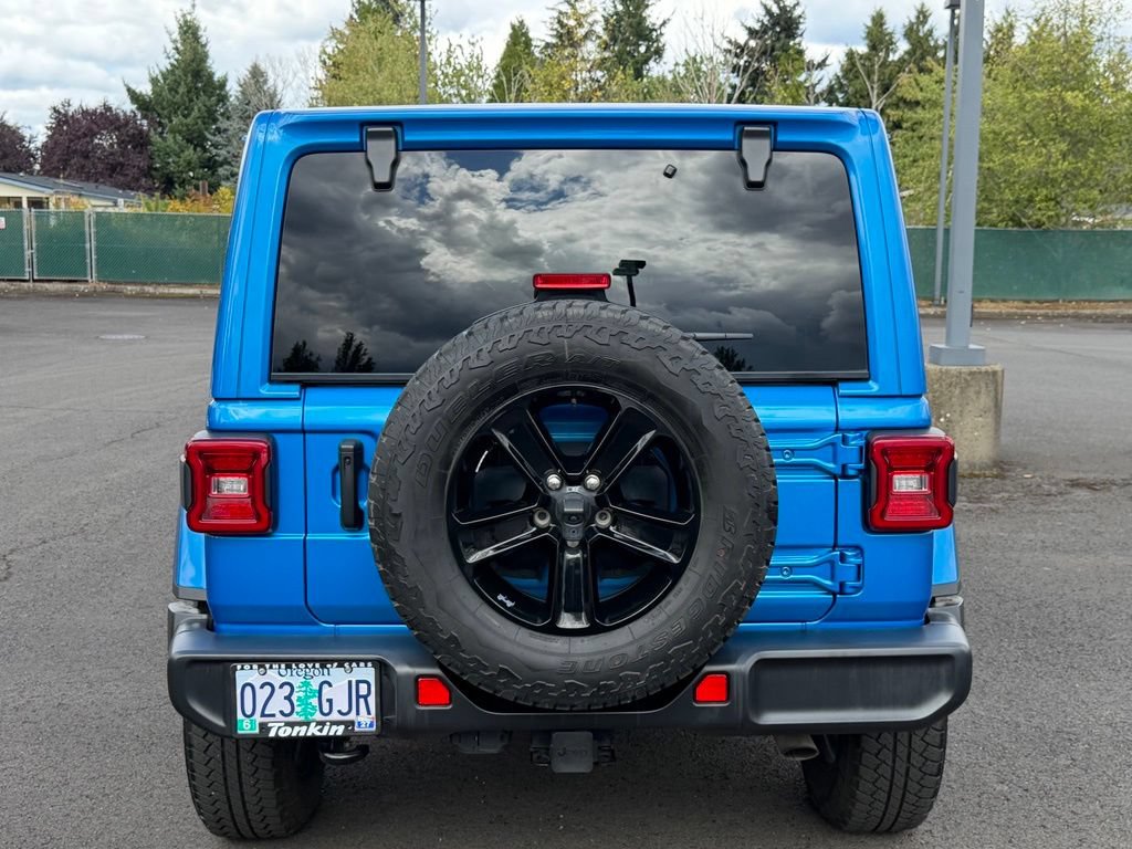 Used 2022 Jeep Wrangler Unlimited Sahara AWD/4WD image 8