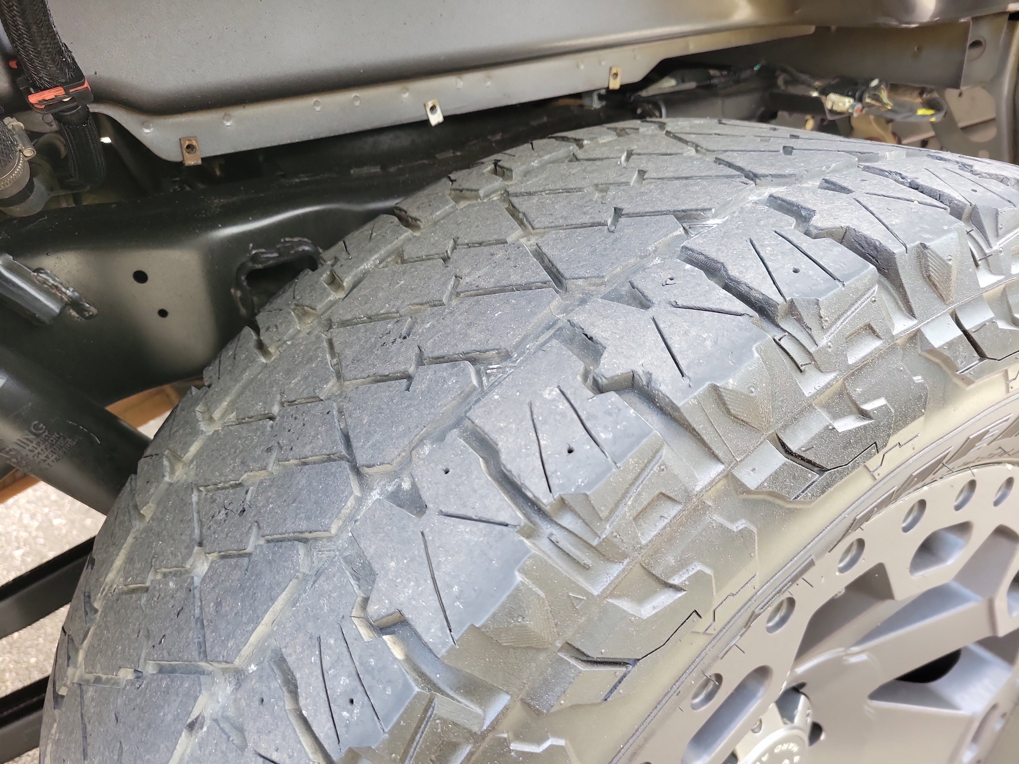 Used 2020 Jeep Gladiator Sport w/ Quick Order Package 24S image 9