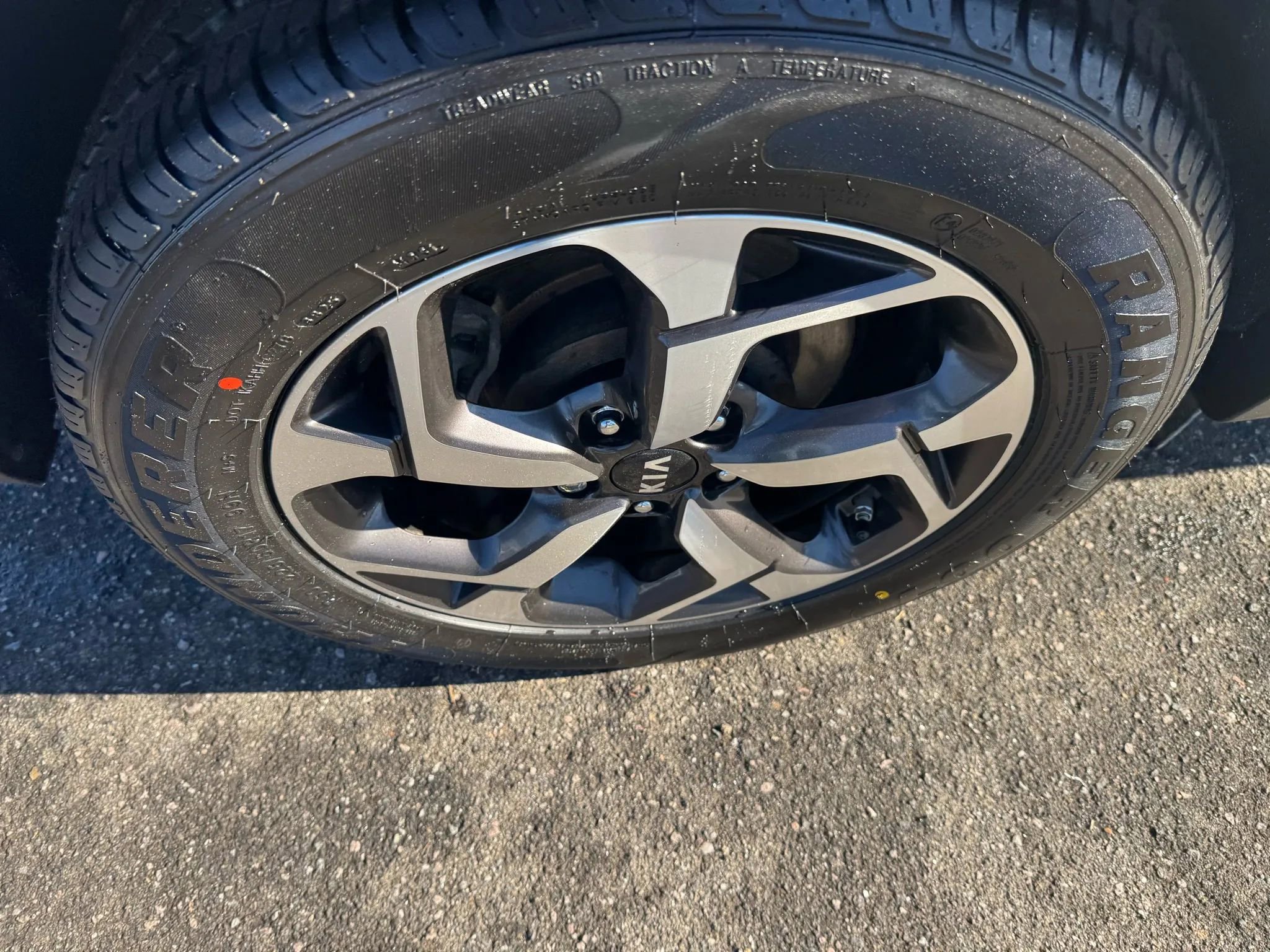 Used 2020 Kia Sportage LX image 12