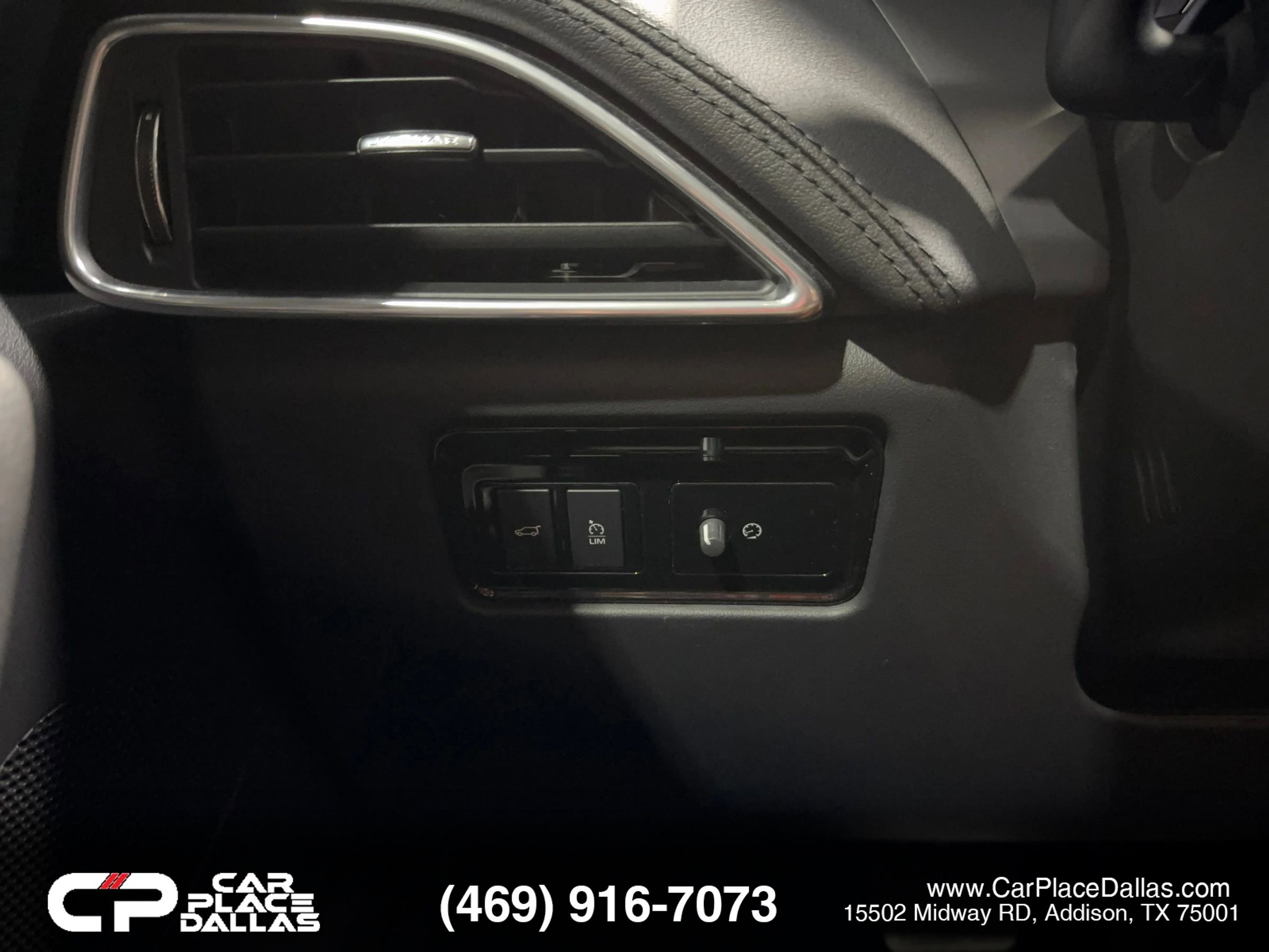 Used 2020 Jaguar F-PACE Prestige image 31