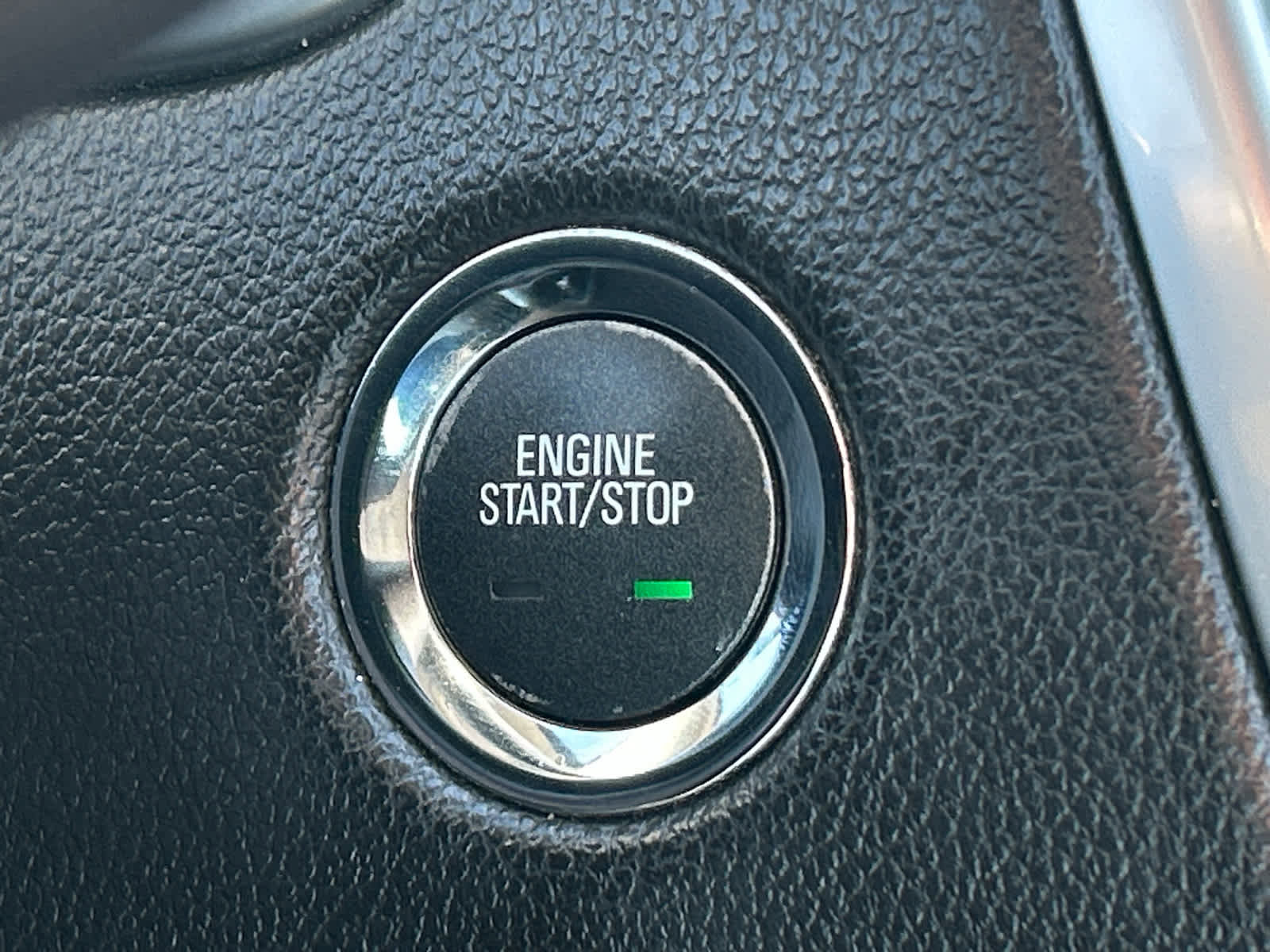 Used 2014 Cadillac SRX Luxury image 29