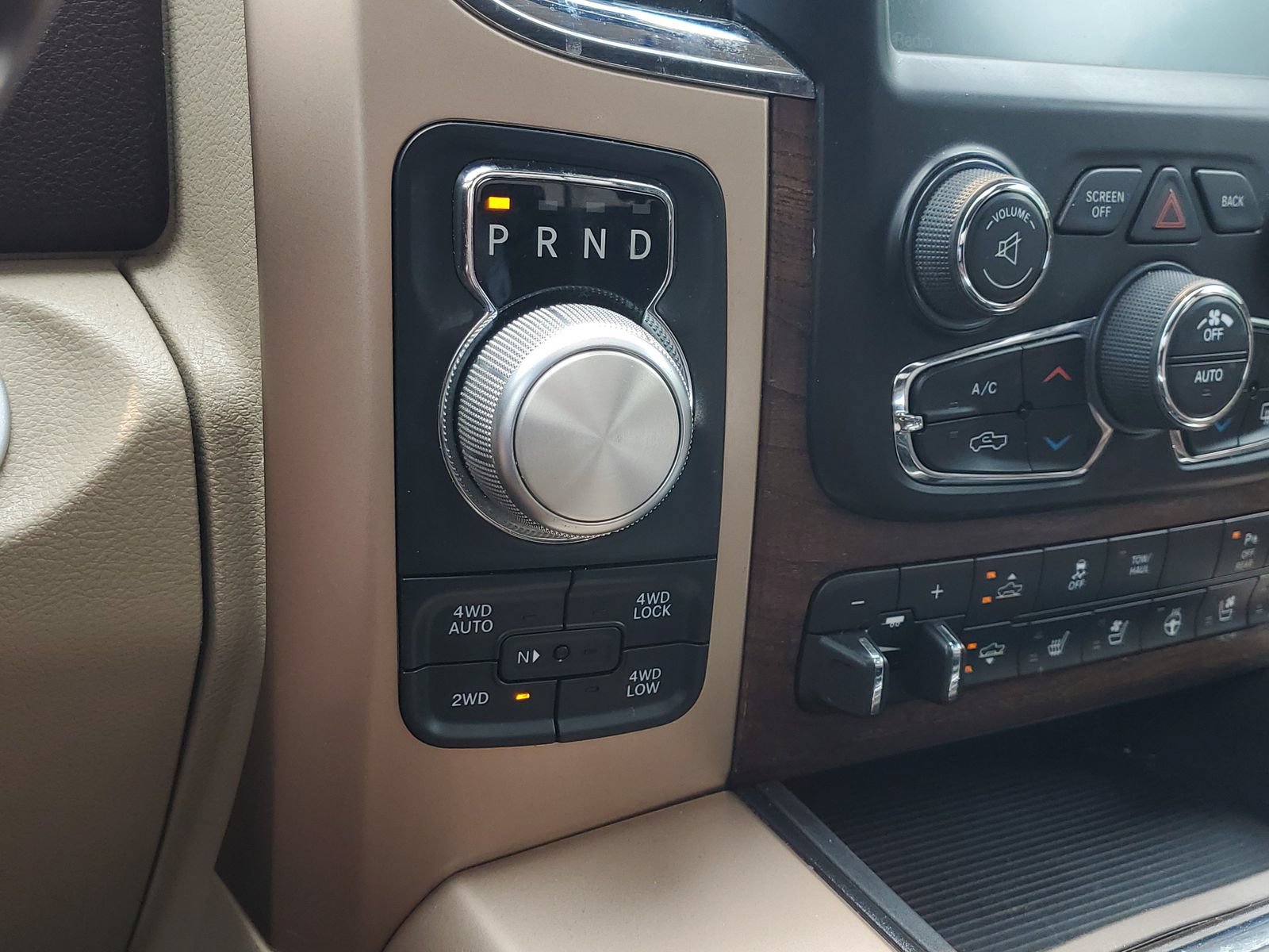 Used 2015 RAM 1500 Laramie Longhorn w/ Convenience Group AWD/4WD image 22