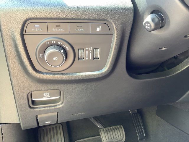 New 2023 Jeep Grand Cherokee Overland w/ Luxury Tech Group IV AWD/4WD image 16