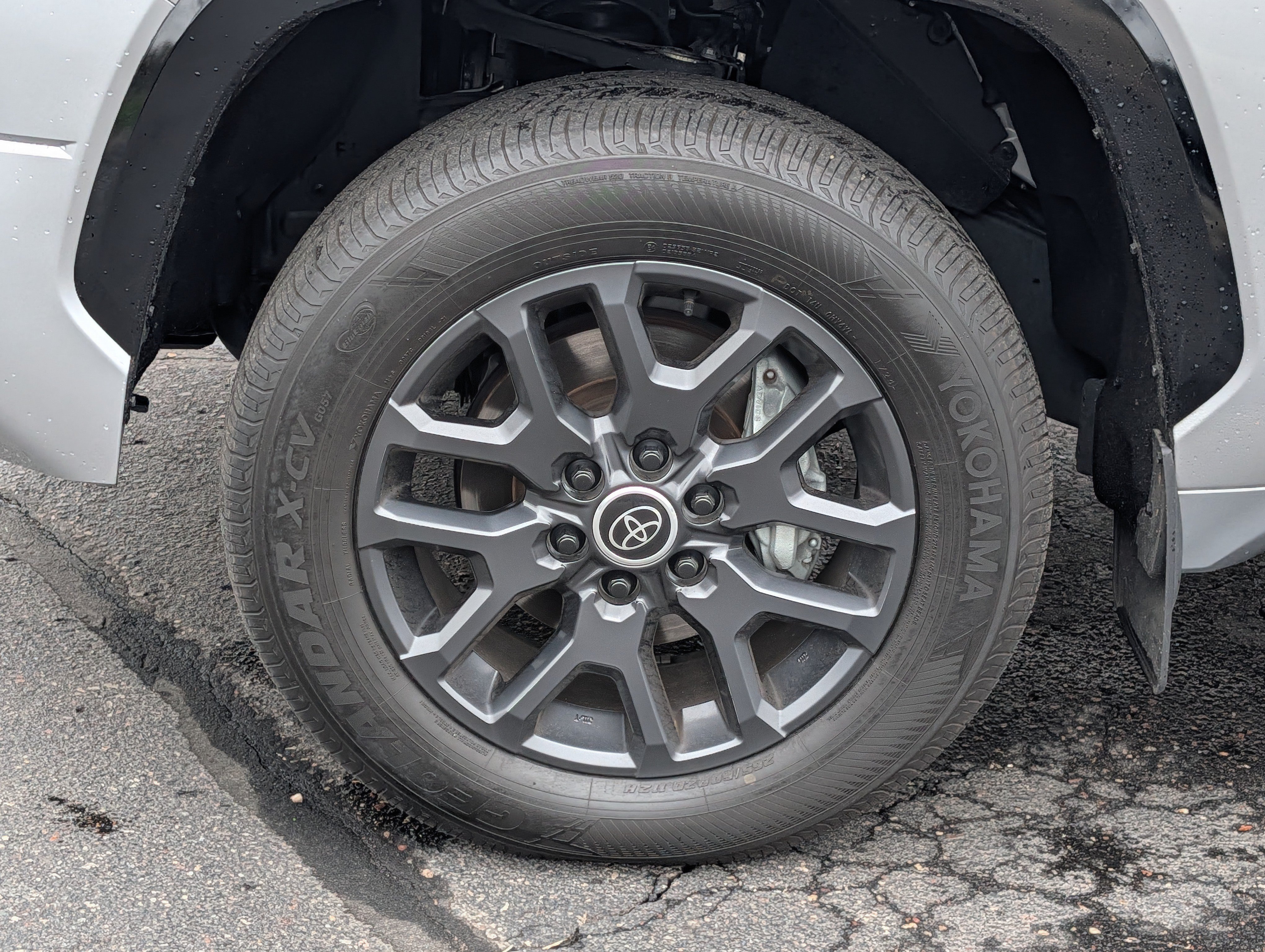 Used 2024 Toyota Tundra Platinum AWD/4WD image 14