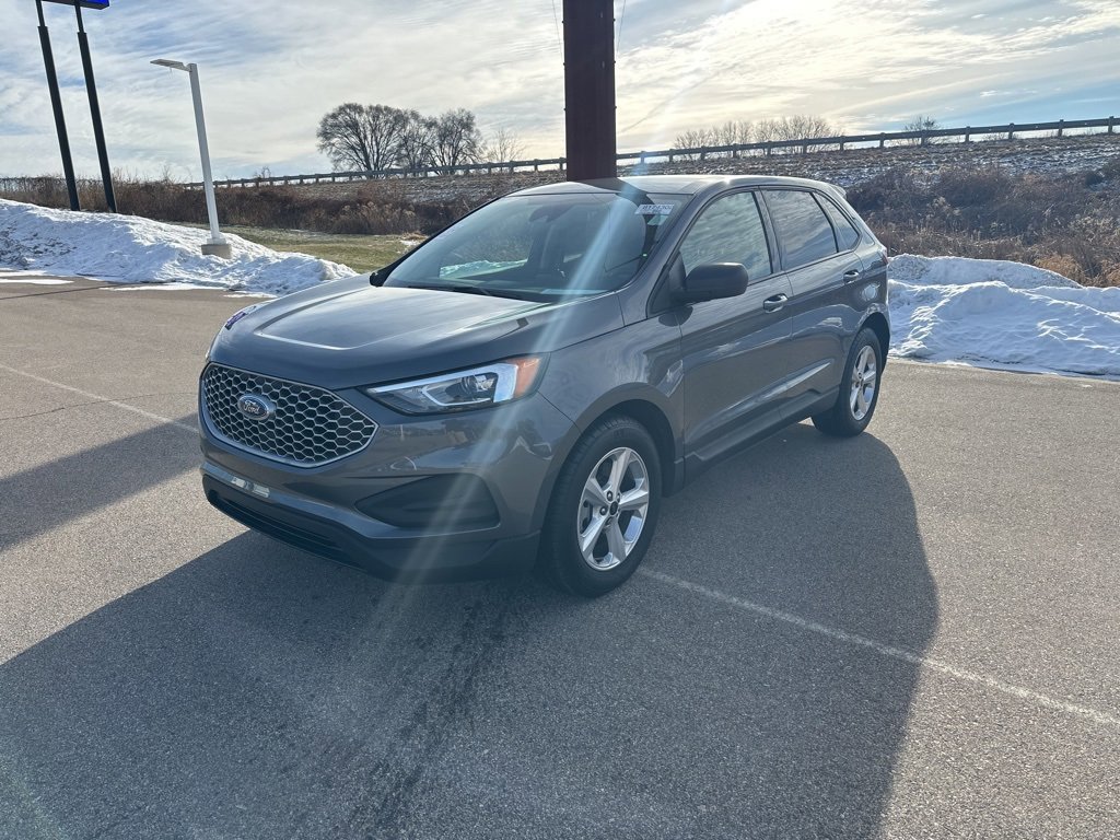 Used 2024 Ford Edge SE image 11