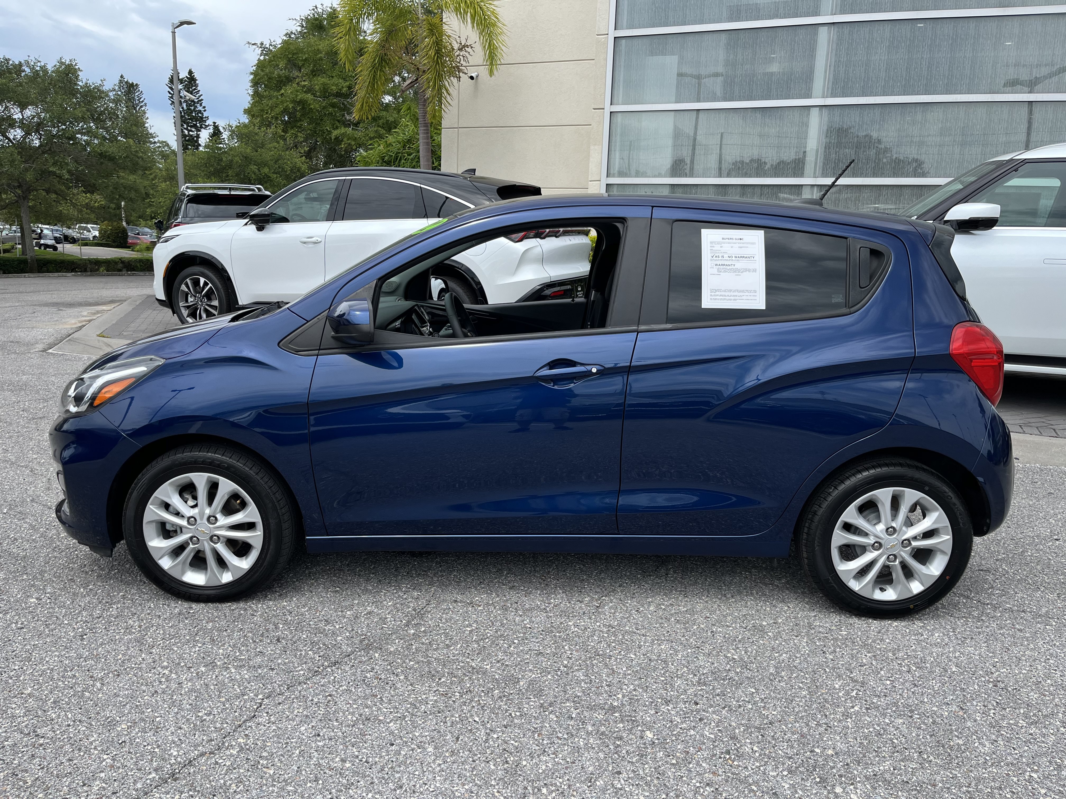 Used 2022 Chevrolet Spark LT FWD image 4