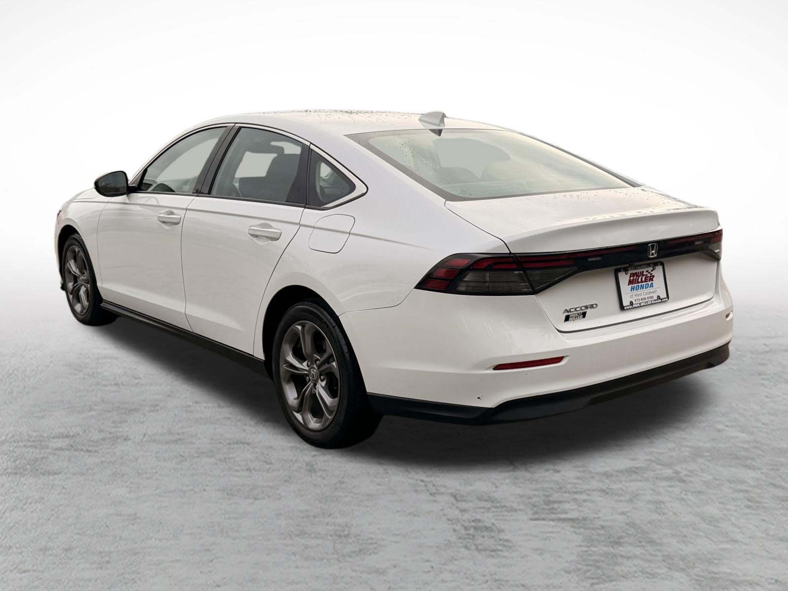 Used 2024 Honda Accord EX image 4