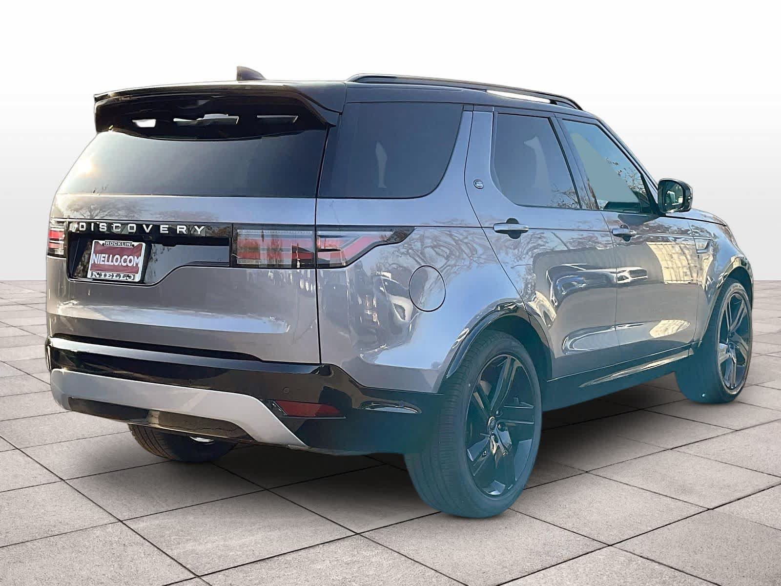 New 2025 Land Rover Discovery Metropolitan Edition AWD/4WD image 4