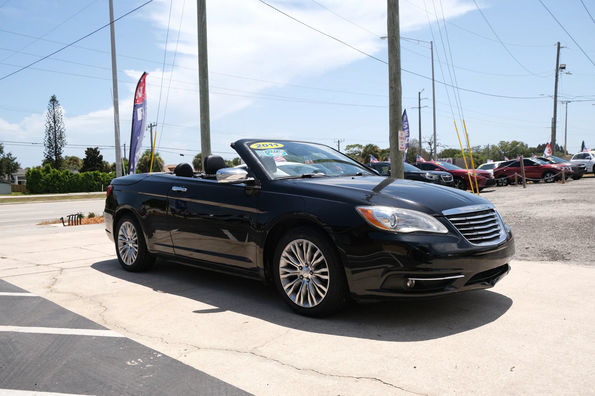 Used 2011 Chrysler 200 Limited FWD image 25
