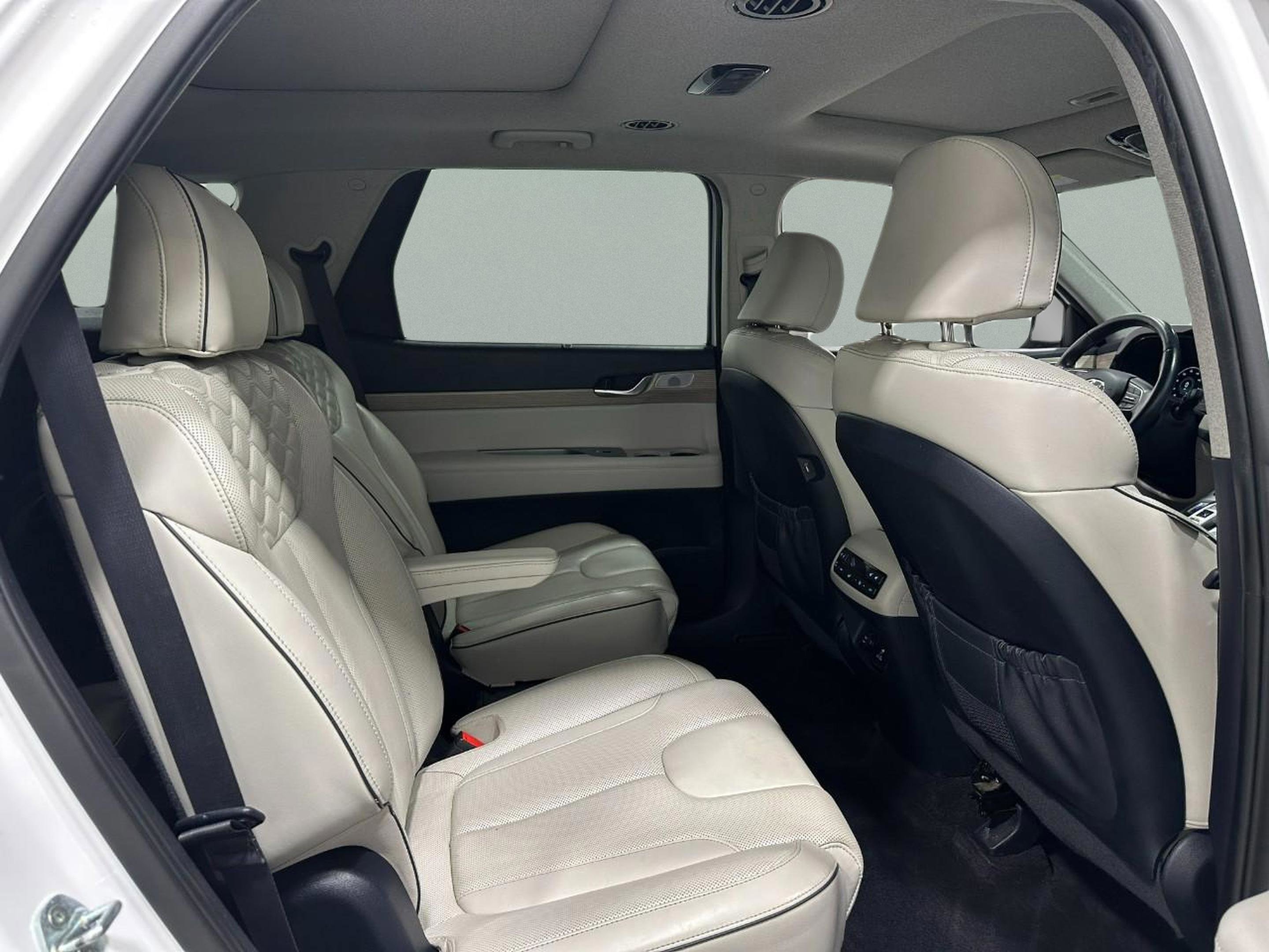 Used 2021 Hyundai Palisade Limited image 8