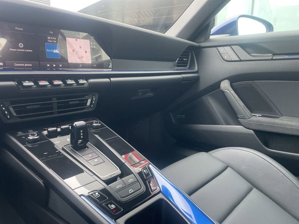 Certified 2024 Porsche 911 Carrera GTS image 30