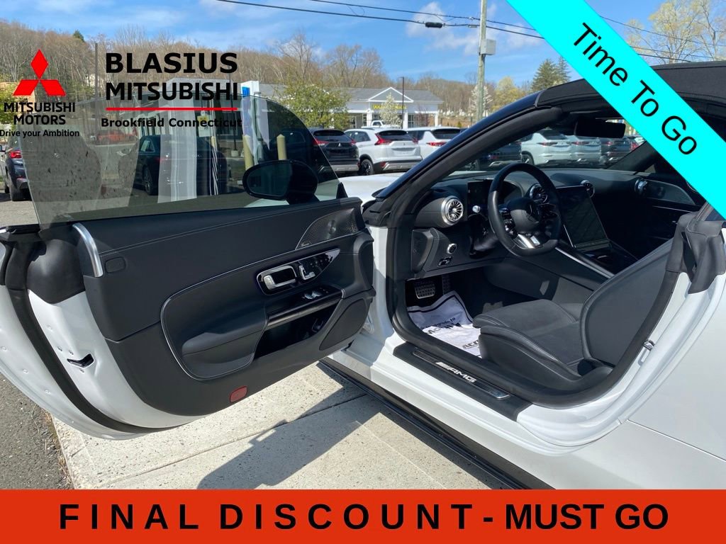 Used 2022 Mercedes-Benz SL 55 AMG 4MATIC w/ Driver Assistance Package image 24