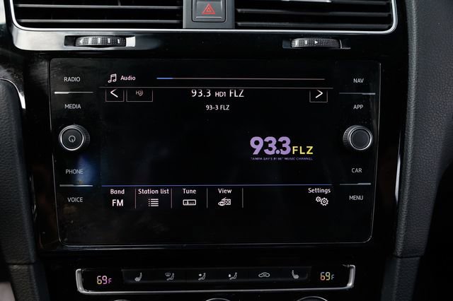 Used 2018 Volkswagen Golf R image 36