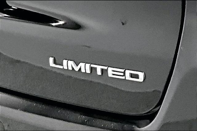 Used 2025 Jeep Compass Limited AWD/4WD image 29