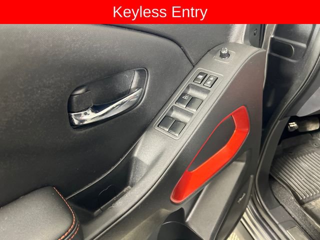 Used 2023 Nissan Frontier PRO-4X w/ Pro-4X Premium Package image 14