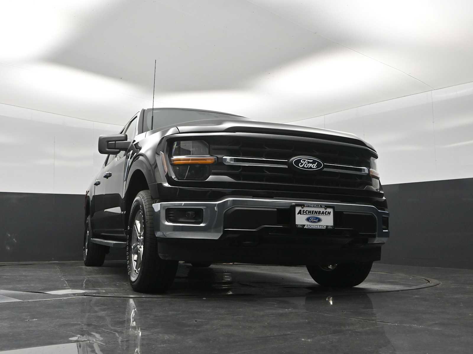 Certified 2025 Ford F150 XLT w/ Equipment Group 301A Standard AWD/4WD image 40