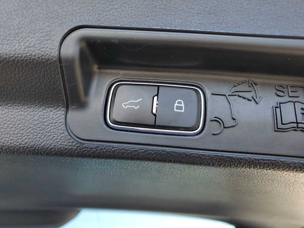 Certified 2023 Ford Explorer XLT w/ Equipment Group 202A image 33