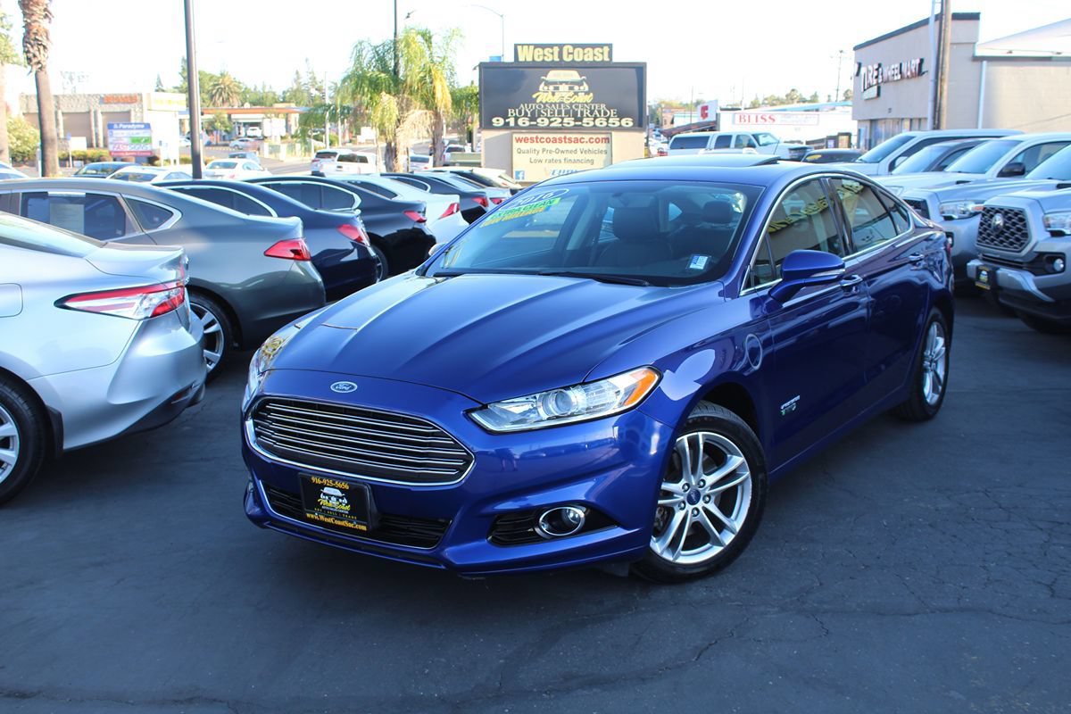 Used 2016 Ford Fusion Energi Titanium FWD image 41