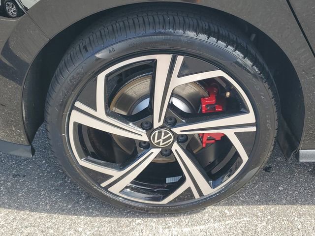 Used 2025 Volkswagen GTI SE w/ SE Leather Seating Package FWD image 5
