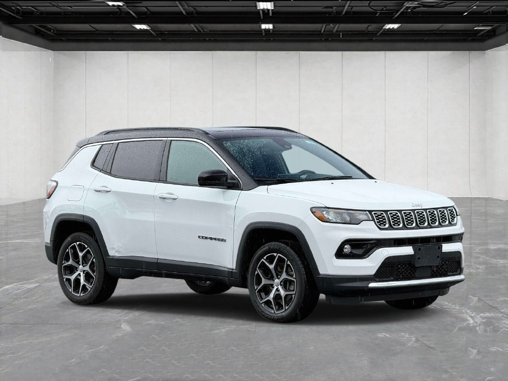 Used 2024 Jeep Compass Limited w/ Sun and Sound Group AWD/4WD image 3
