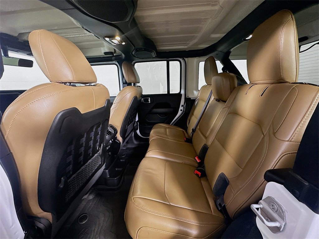 Used 2022 Jeep Wrangler Unlimited Rubicon w/ Steel Bumper Group image 14