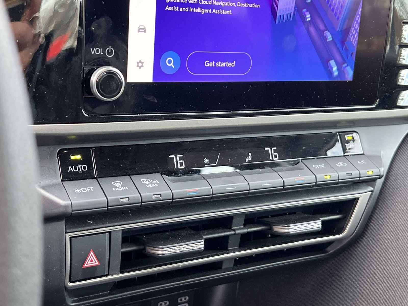 Used 2025 Toyota Camry LE image 19