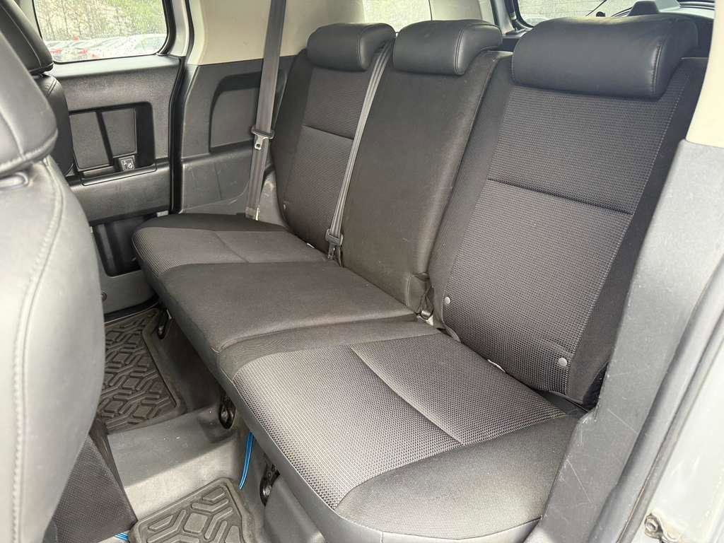 Used 2007 Toyota FJ Cruiser 2WD image 9