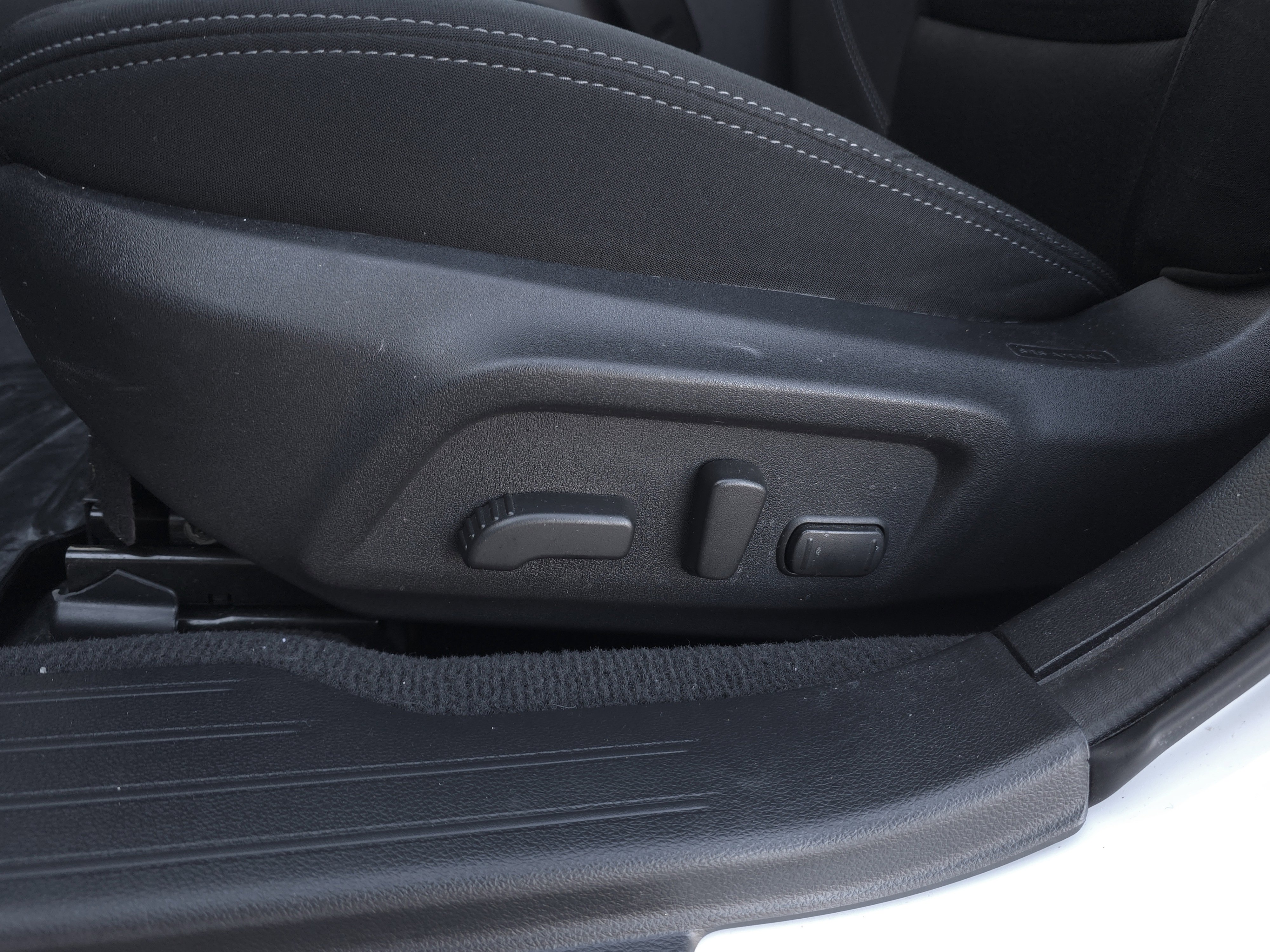 Used 2019 Subaru Legacy 2.5i Premium image 11