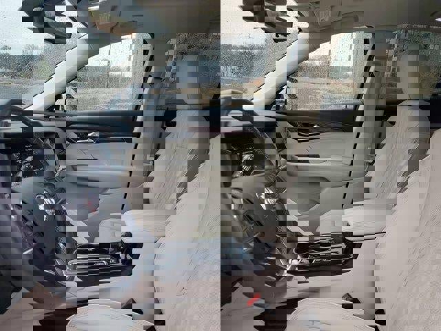 Used 2022 Buick Envision Avenir w/ Technology Package II image 17