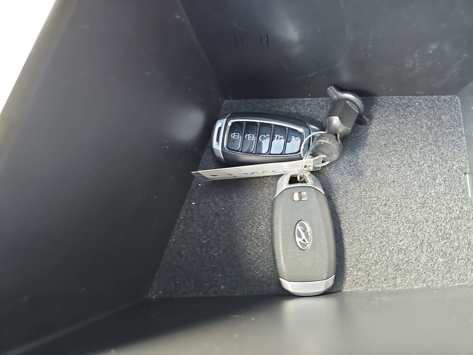 Used 2022 Hyundai Elantra Limited FWD image 42