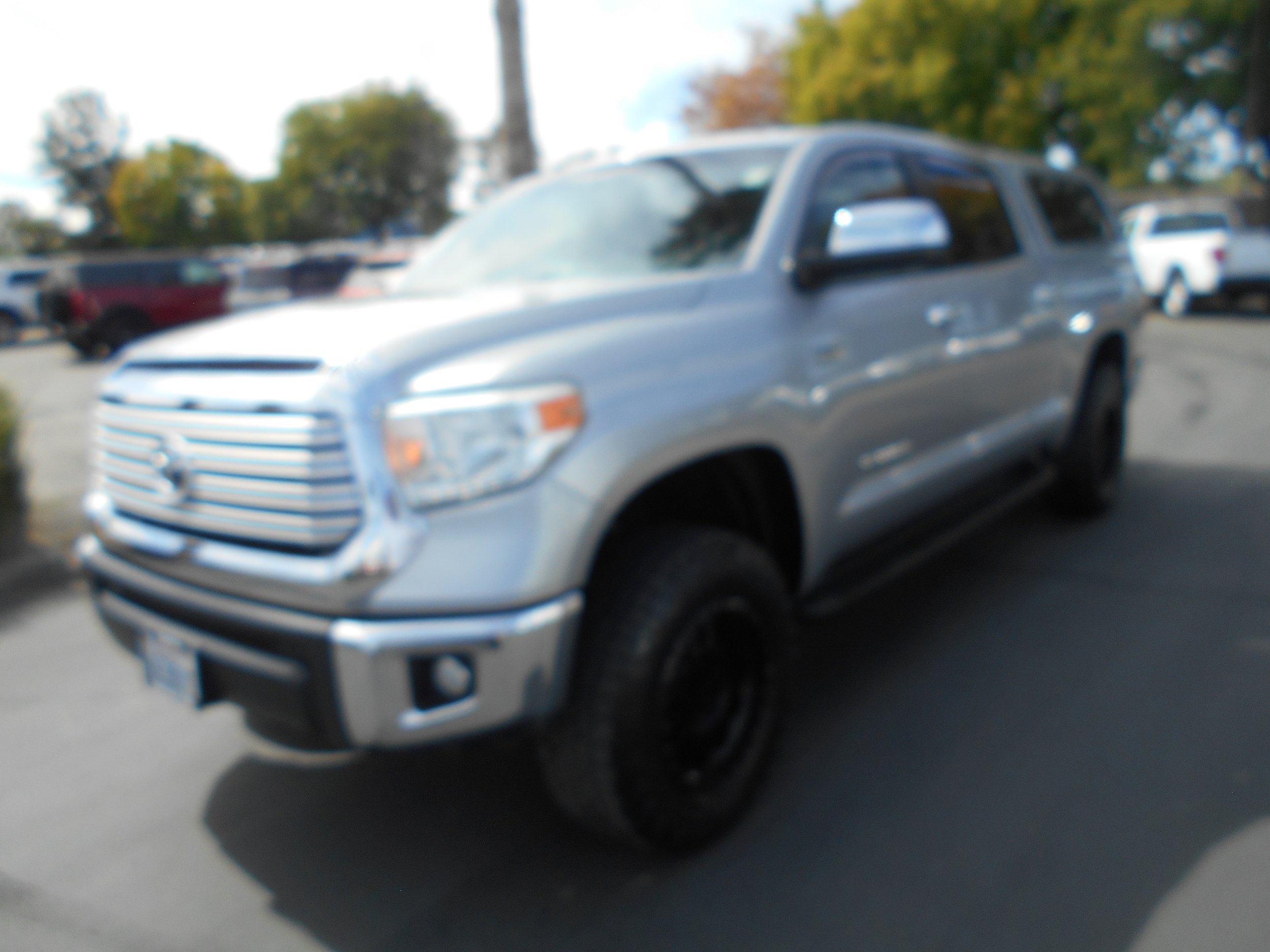 Used 2016 Toyota Tundra Limited w/ Limited Premium Package AWD/4WD image 6