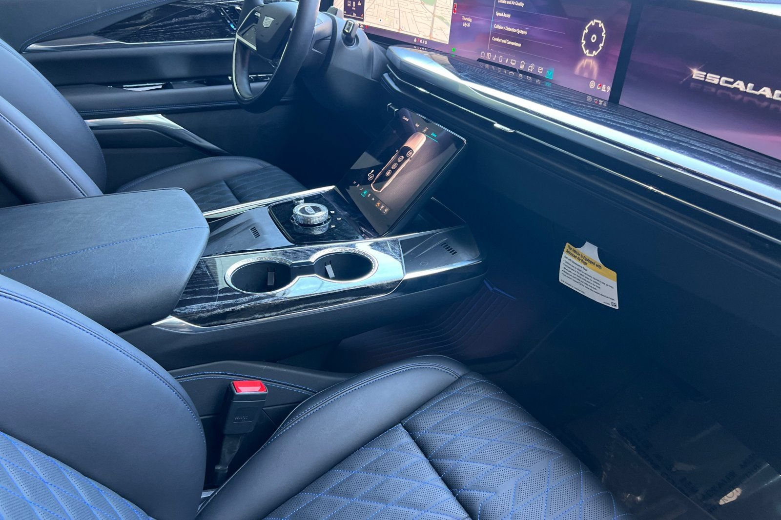 Used 2026 Cadillac Escalade IQL Luxury AWD/4WD image 19