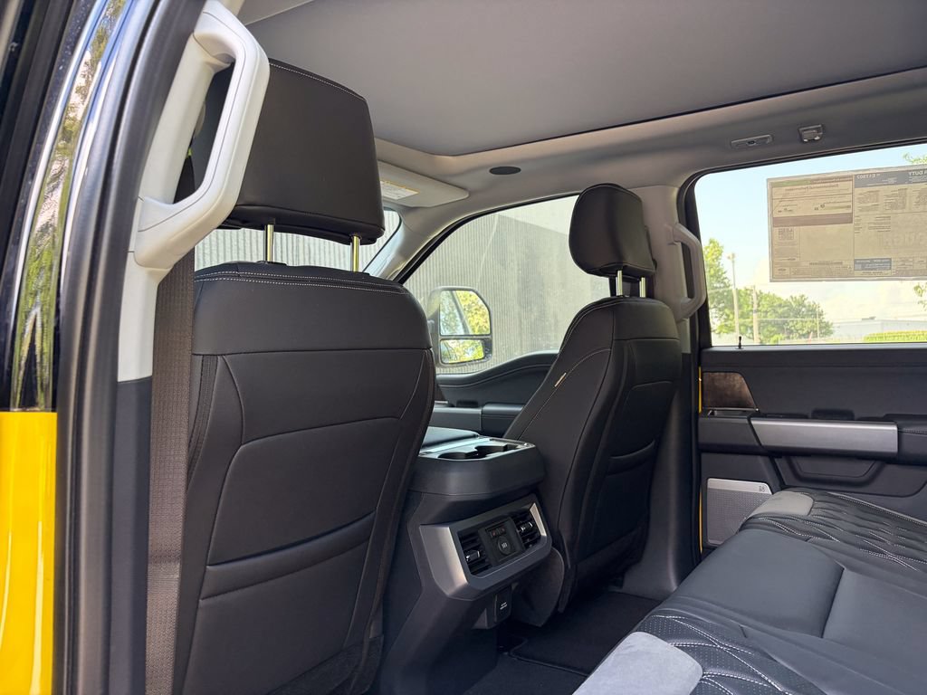 New 2026 Ford F250 Lariat w/ Black Appearance Package AWD/4WD image 21