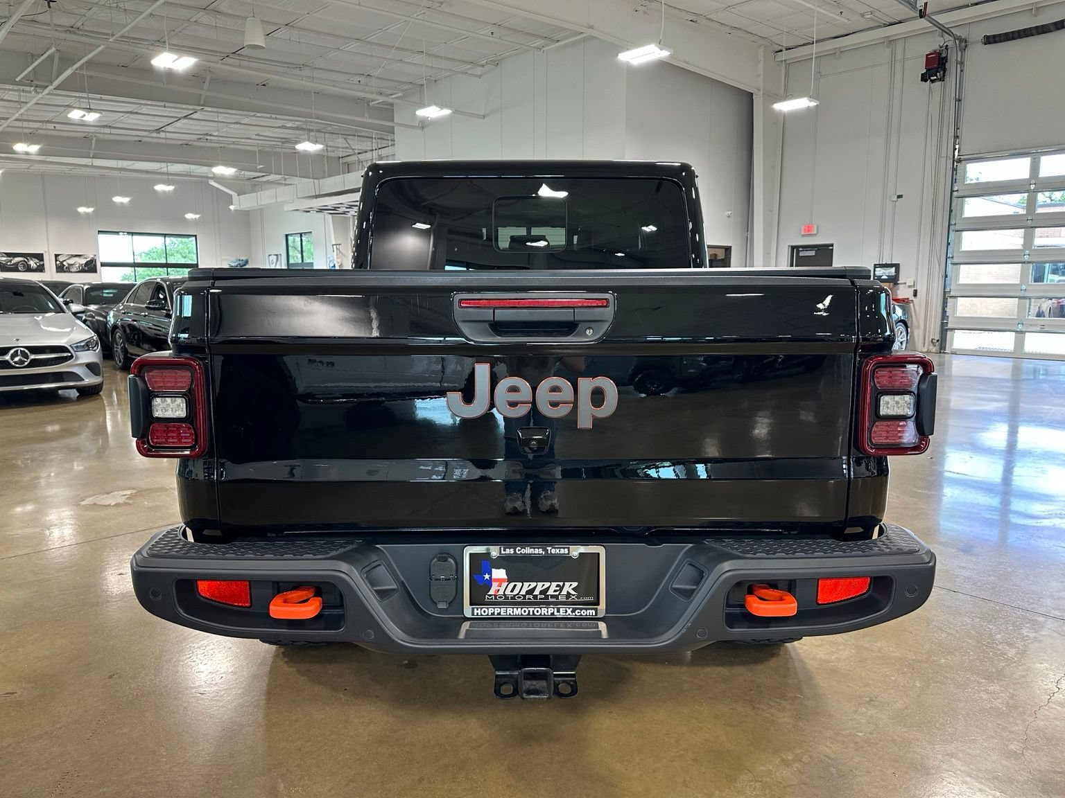 Used 2023 Jeep Gladiator Mojave w/ LED Lighting Group AWD/4WD image 7
