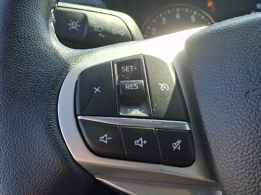 Used 2023 Ford Explorer XLT w/ Equipment Group 202A AWD/4WD image 21