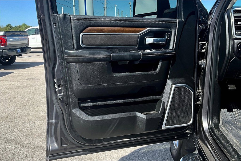 Used 2024 RAM 3500 Laramie w/ Bed Utility Group AWD/4WD image 18