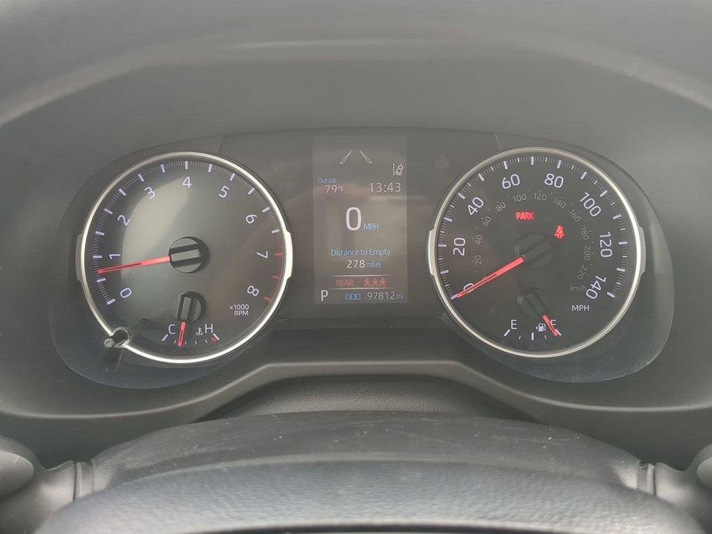 Used 2019 Toyota RAV4 LE image 25