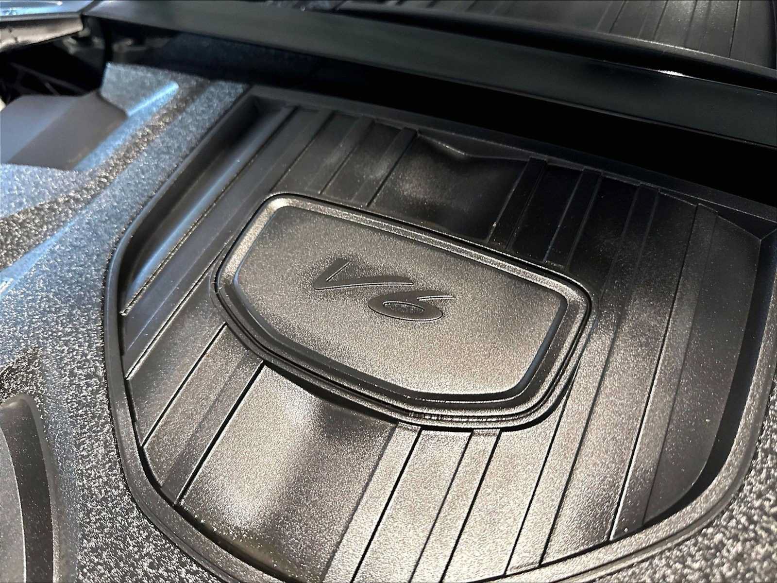 Used 2025 Porsche Panamera RWD image 36