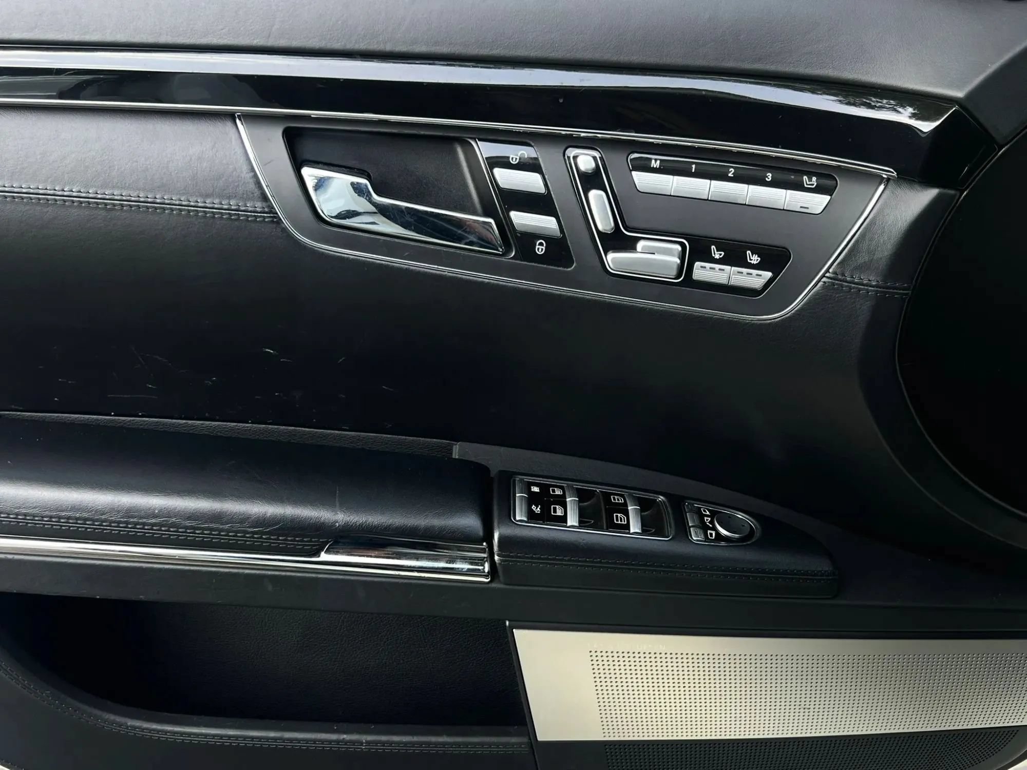 Used 2012 Mercedes-Benz S 63 AMG image 39