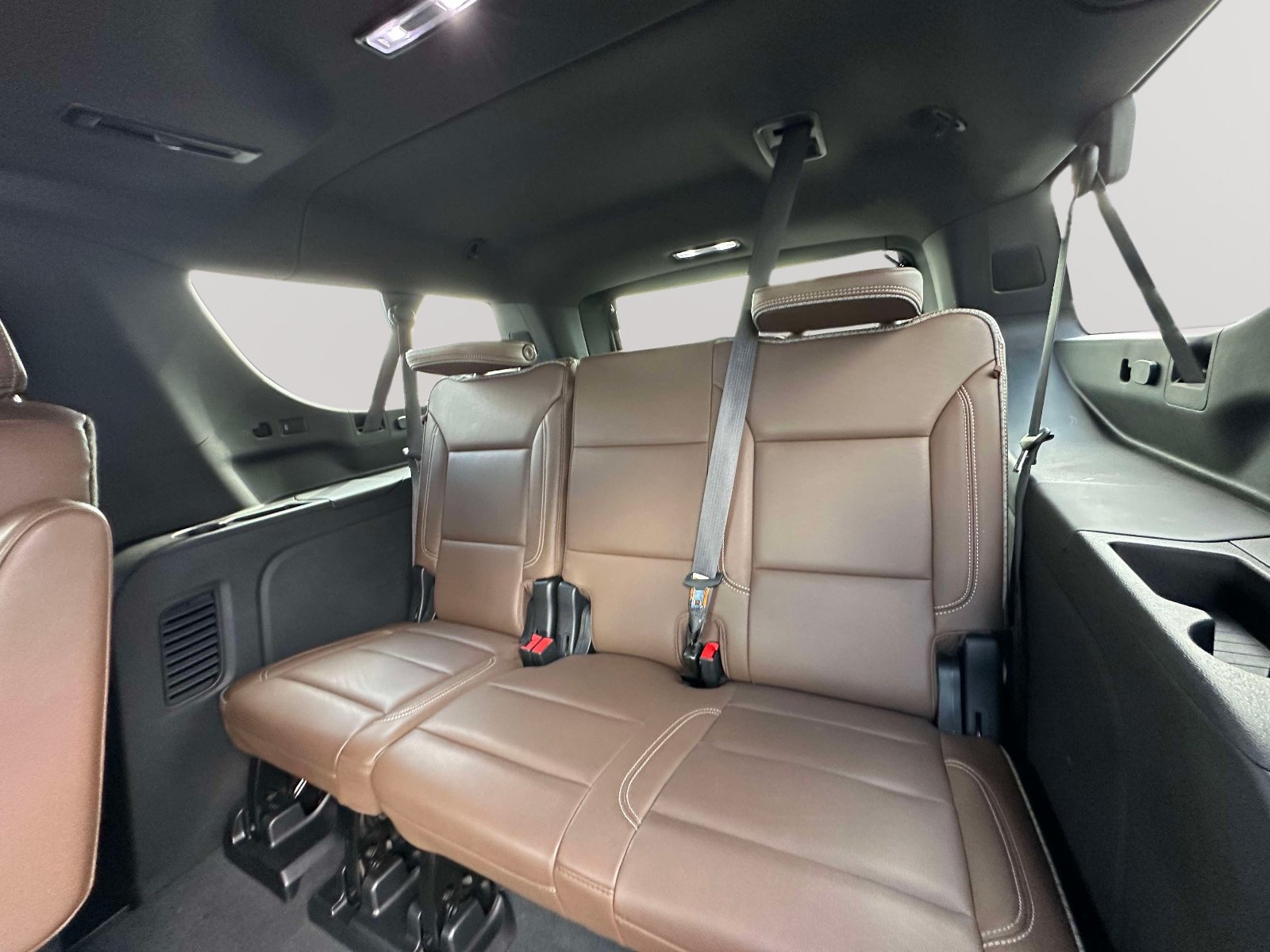 Used 2024 Chevrolet Suburban High Country w/ Max Trailering Package AWD/4WD image 34