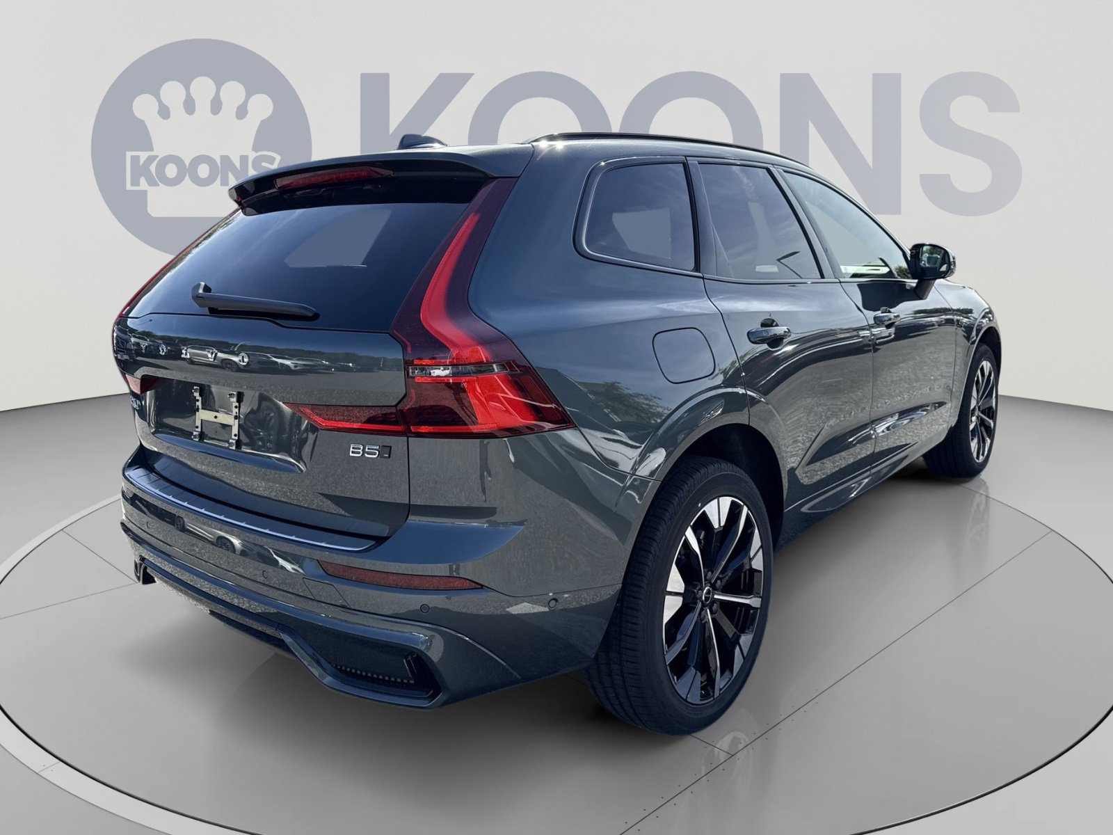 New 2027 Volvo XC60 B5 Plus AWD/4WD image 7