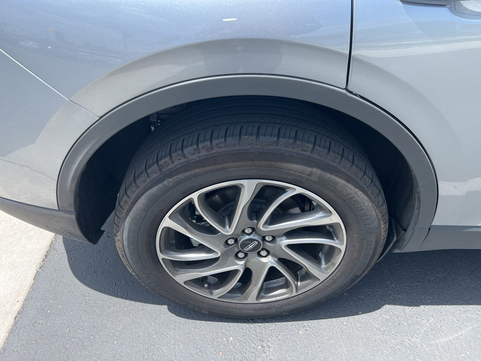 Used 2022 Lincoln Corsair FWD image 5